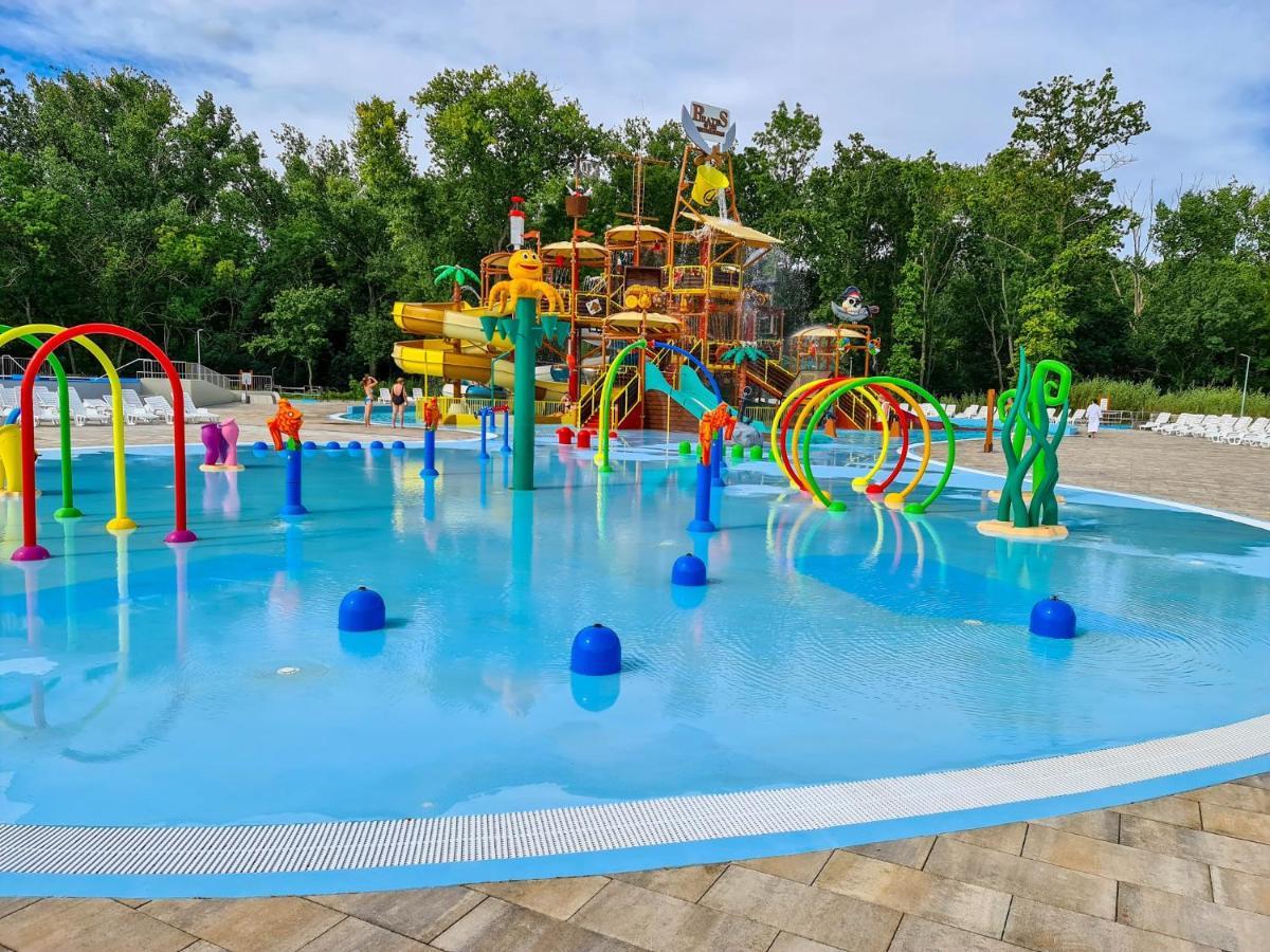 Jenny Home Mojmirovce Bagian luar foto