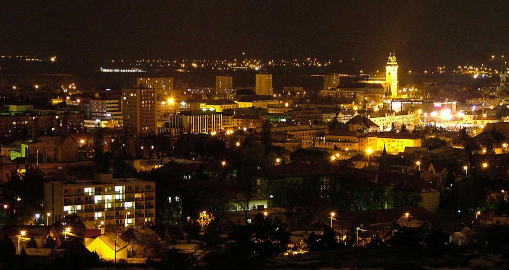 Jenny Home Mojmirovce Bagian luar foto