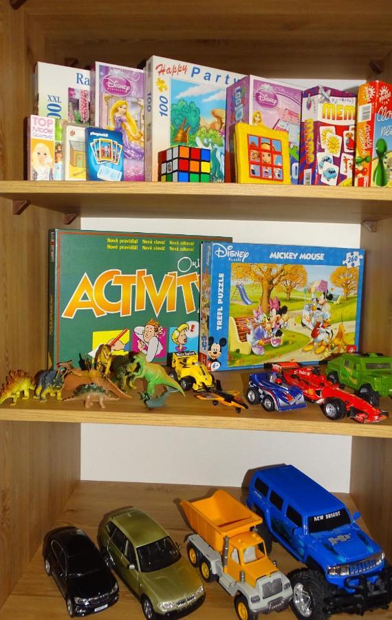 Jenny Home Mojmirovce Bagian luar foto